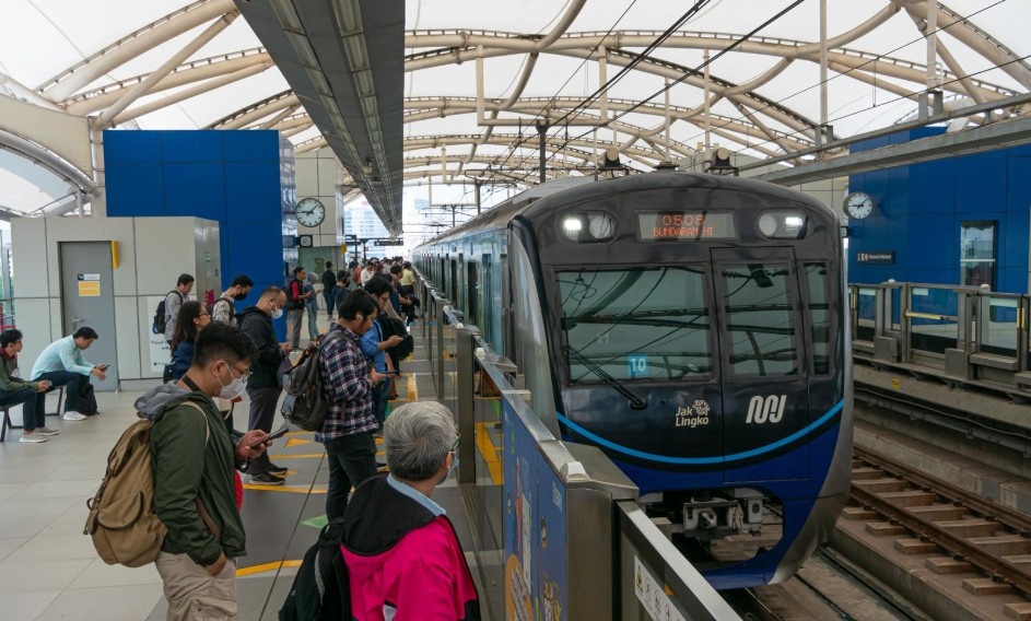 Tindakan Tegas MRT Jakarta Terhadap Ijazah Palsu