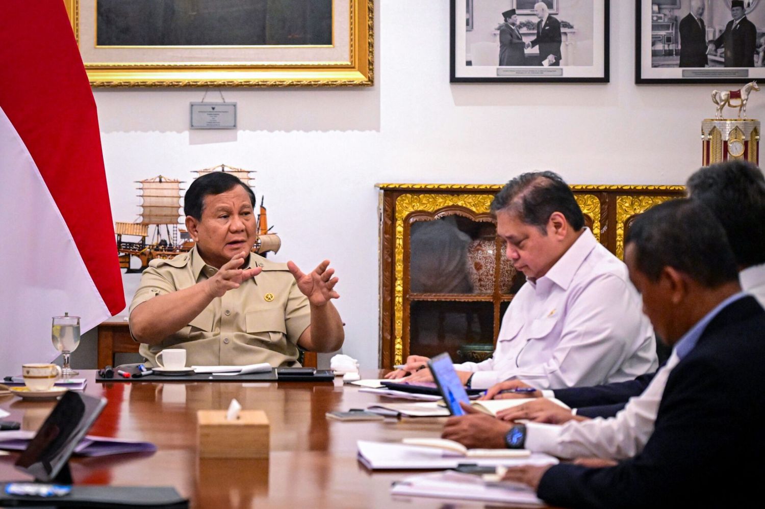 Evaluasi Program MBG, Prabowo Kumpulkan Menteri di Kertanegara