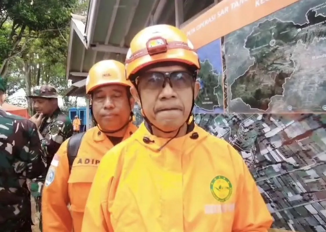 Operasi SAR di Longsor Cisarua Intensifkan Pencarian dengan Alat Berat